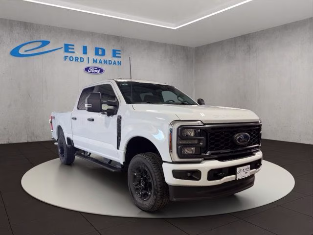 2026 Oxford White Ford Super Duty F-250 SRW XL 4X4 Truck