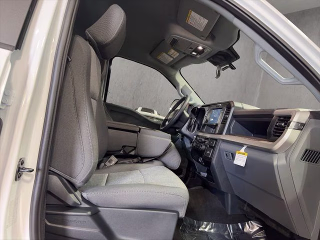 2026 Oxford White Ford Super Duty F-250 SRW XL 4X4 Truck