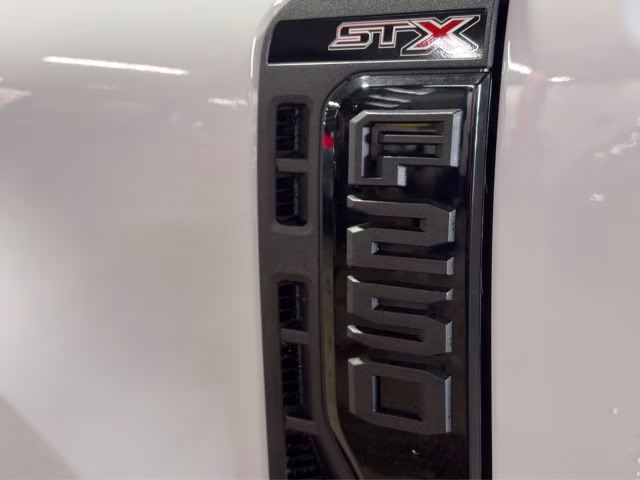 2026 Oxford White Ford Super Duty F-250 SRW XL 4X4 Truck