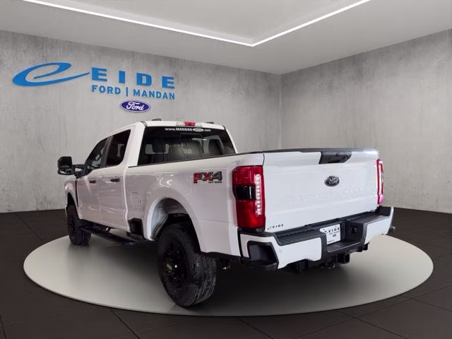 2026 Oxford White Ford Super Duty F-250 SRW XL 4X4 Truck