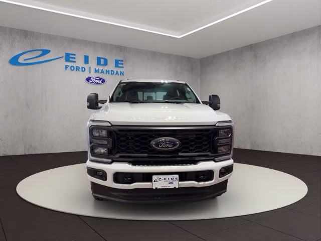 2026 Oxford White Ford Super Duty F-250 SRW XL 4X4 Truck