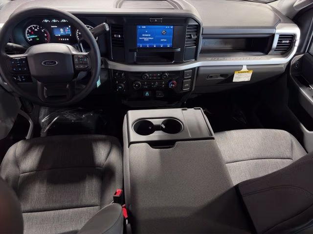 2026 Oxford White Ford Super Duty F-250 SRW XL 4X4 Truck