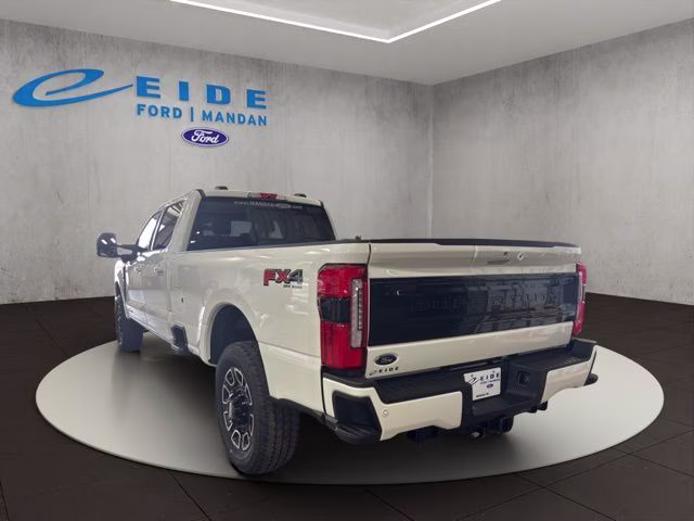 2026 Star White Metallic Tri-Coat Ford Super Duty F-350 SRW Platinum 4X4 Truck