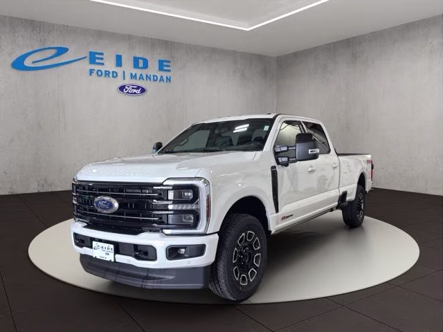 2026 Star White Metallic Tri-Coat Ford Super Duty F-350 SRW Platinum 4X4 Truck