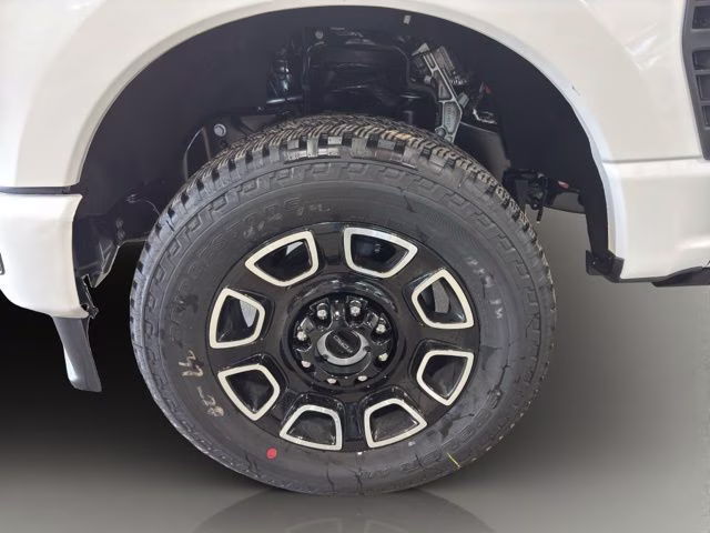 2026 Star White Metallic Tri-Coat Ford Super Duty F-350 SRW Platinum 4X4 Truck