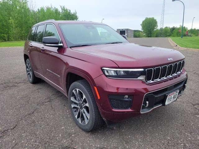 2023 Velvet Red Pearlcoat Jeep Grand Cherokee Overland 4X4 SUV