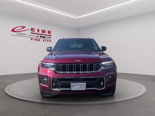 2023 Velvet Red Pearlcoat Jeep Grand Cherokee Overland 4X4 SUV