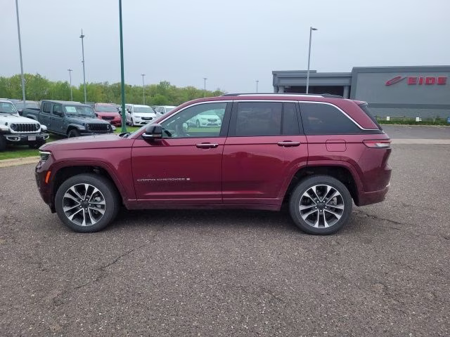 2023 Velvet Red Pearlcoat Jeep Grand Cherokee Overland 4X4 SUV