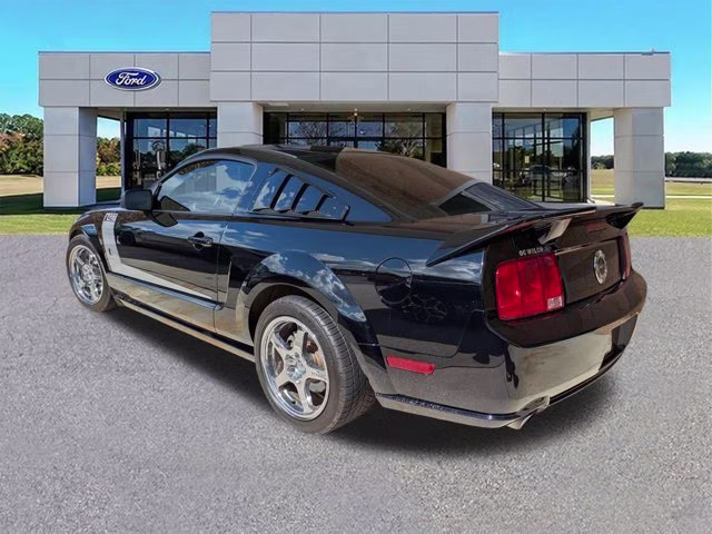 2007 Black Ford Mustang RWD Coupe