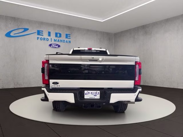 2026 Star White Metallic Tri-Coat Ford Super Duty F-350 SRW Platinum 4X4 Truck