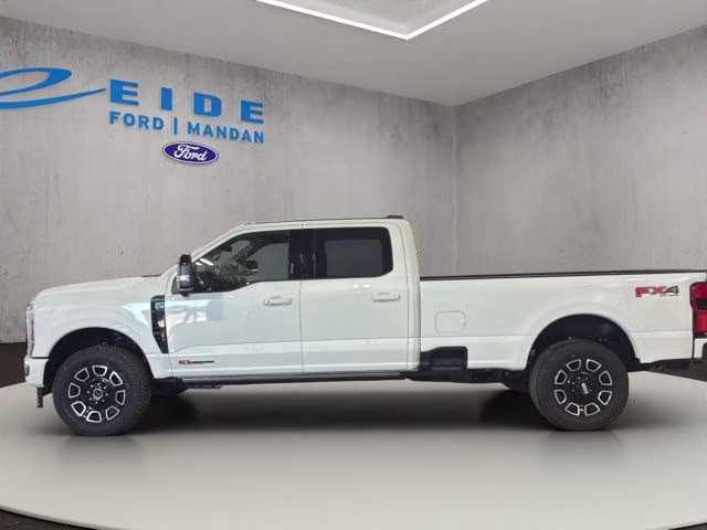 2026 Star White Metallic Tri-Coat Ford Super Duty F-350 SRW Platinum 4X4 Truck