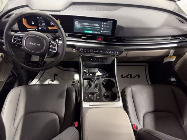 2026 Snow White Pearl Kia Carnival LXS FWD Van
