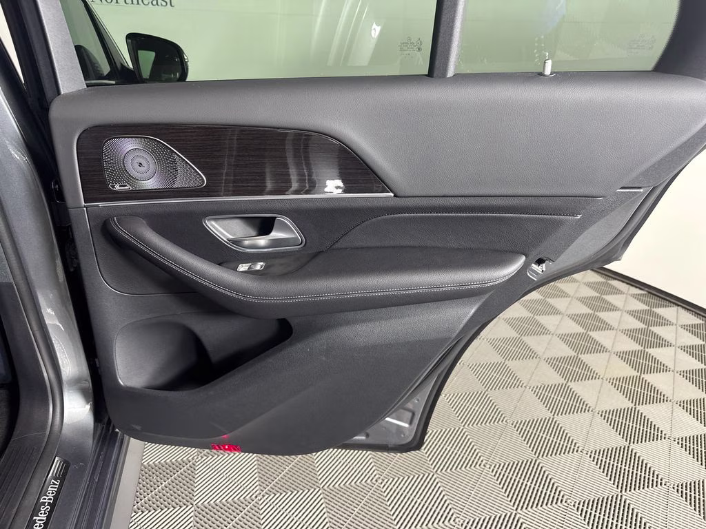 2023 Selenite Gray Metallic Mercedes-Benz GLE GLE 350 AWD SUV