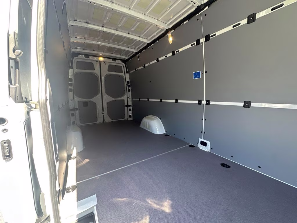 2026 Arctic Mercedes-Benz Sprinter 2500 Cargo 170 WB RWD Van