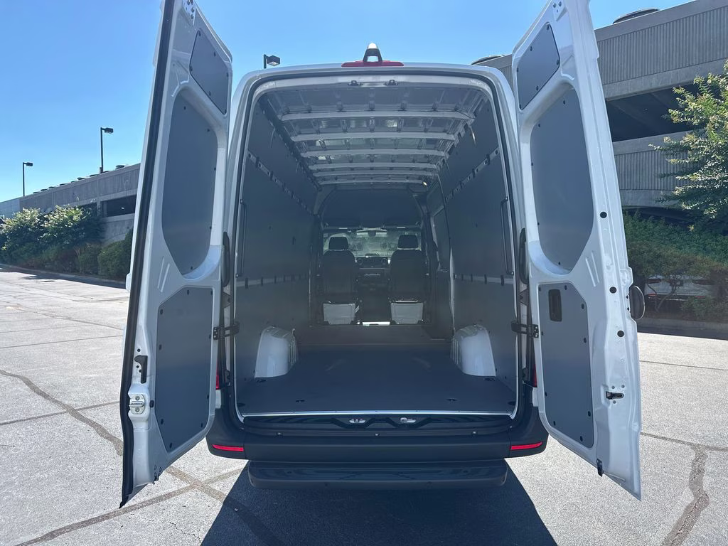 2026 Arctic Mercedes-Benz Sprinter 2500 Cargo 170 WB RWD Van