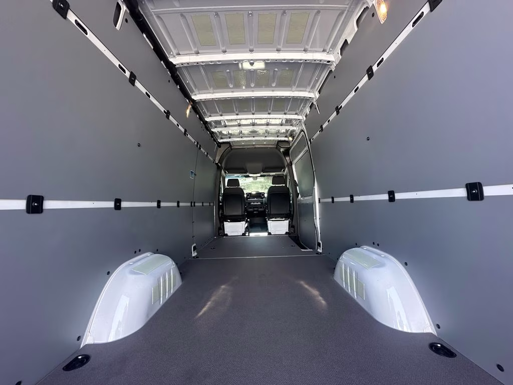 2026 Arctic Mercedes-Benz Sprinter 2500 Cargo 170 WB RWD Van