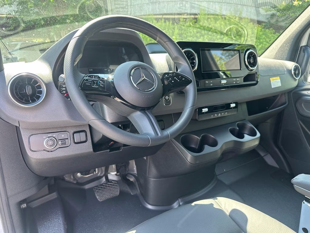 2026 Arctic Mercedes-Benz Sprinter 2500 Cargo 170 WB RWD Van