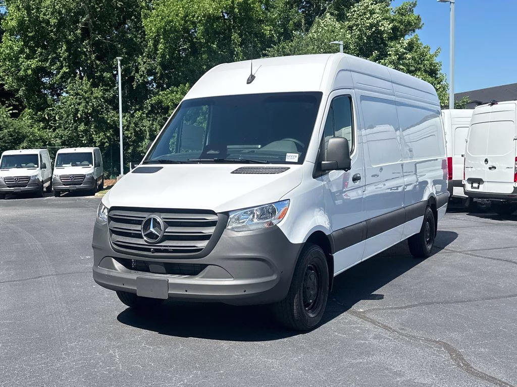 2026 Arctic Mercedes-Benz Sprinter 2500 Cargo 170 WB RWD Van