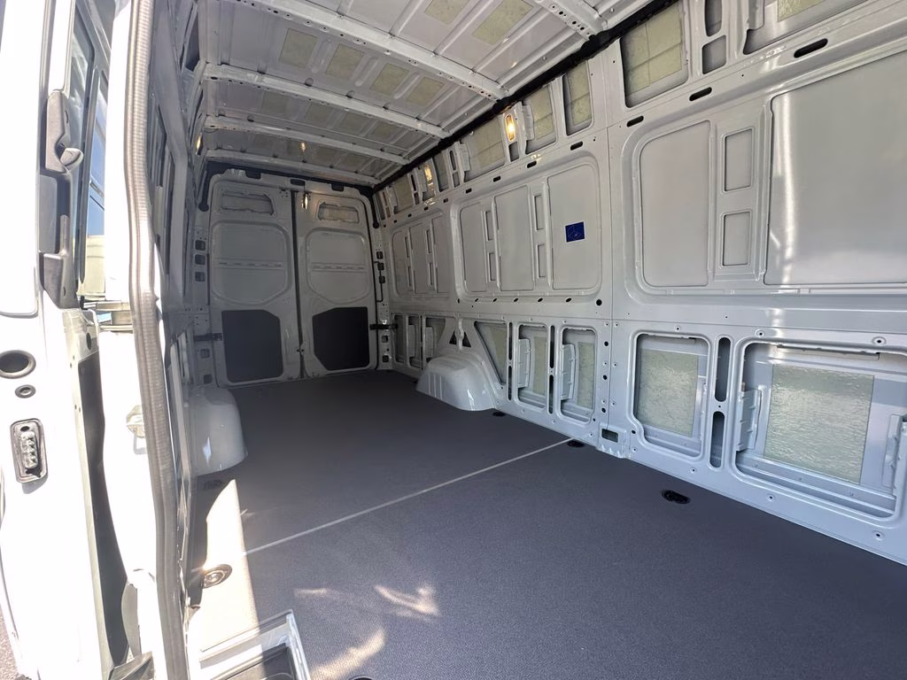 2025 Arctic Mercedes-Benz Sprinter 2500 Cargo 170 WB RWD Van