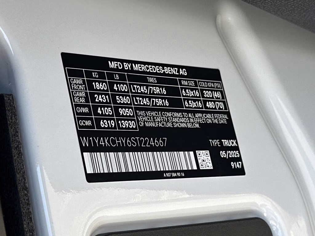 2025 Arctic Mercedes-Benz Sprinter 2500 Cargo 170 WB RWD Van