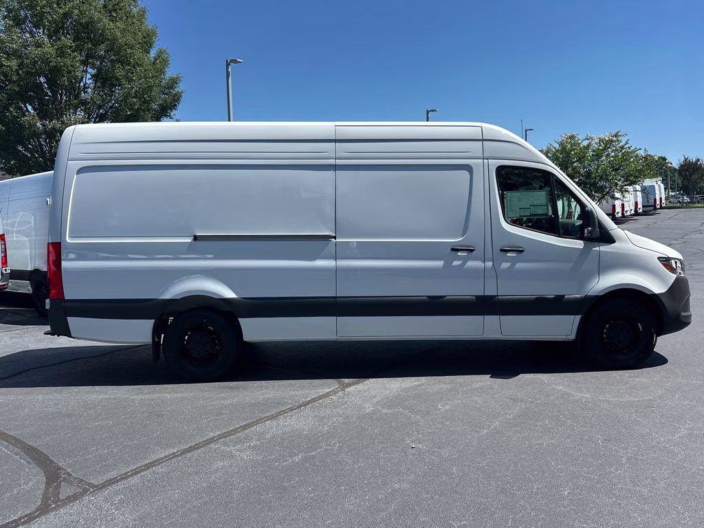 2025 Arctic Mercedes-Benz Sprinter 2500 Cargo 170 WB RWD Van
