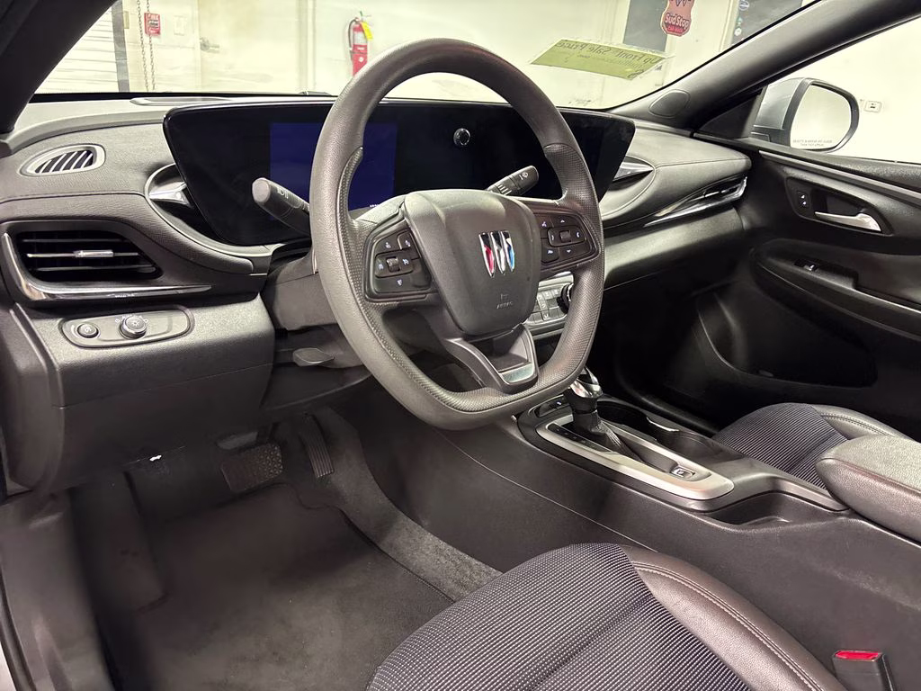 2025 Moonstone Gray Metallic Buick Envista Preferred FWD SUV