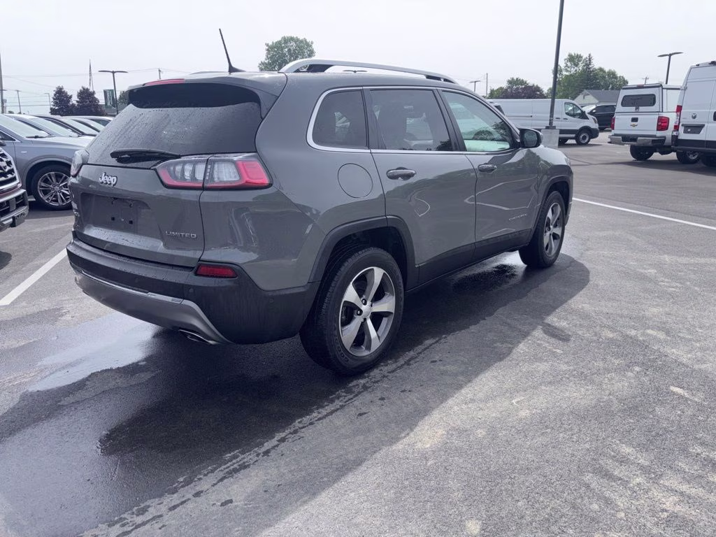 2021 Sting-Gray Clearcoat Jeep Cherokee Limited 4X4 SUV