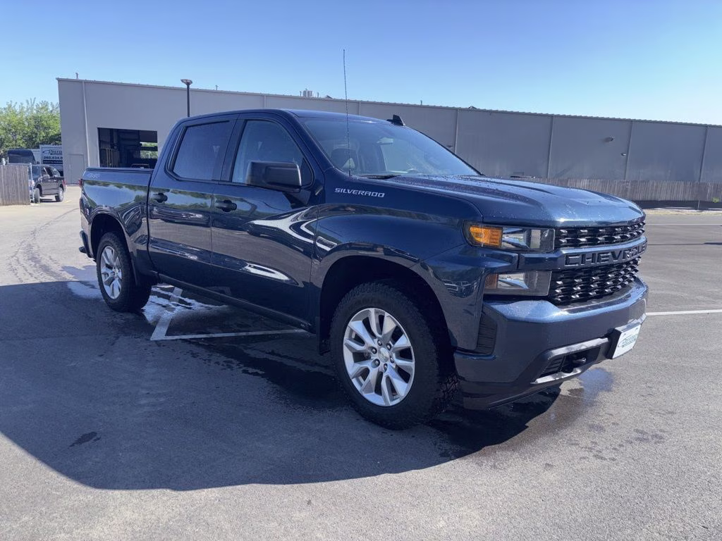 2021 Northsky Blue Metallic Chevrolet Silverado 1500 Custom 4X4 Truck