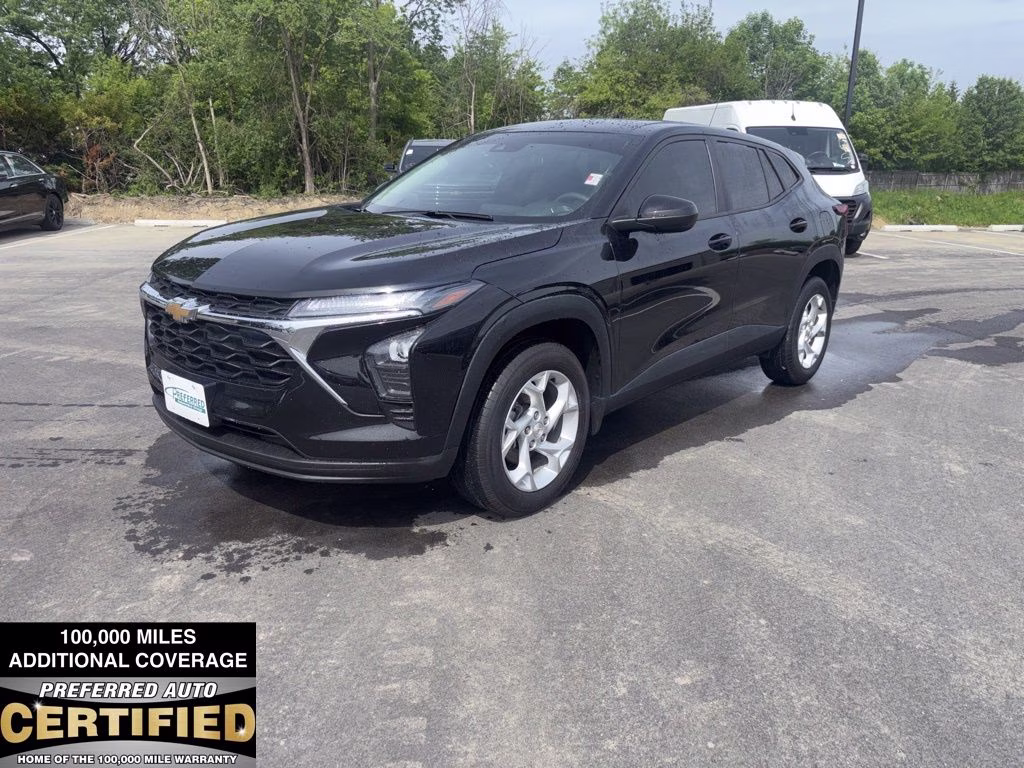 2024 Chevrolet Trax LS's photo