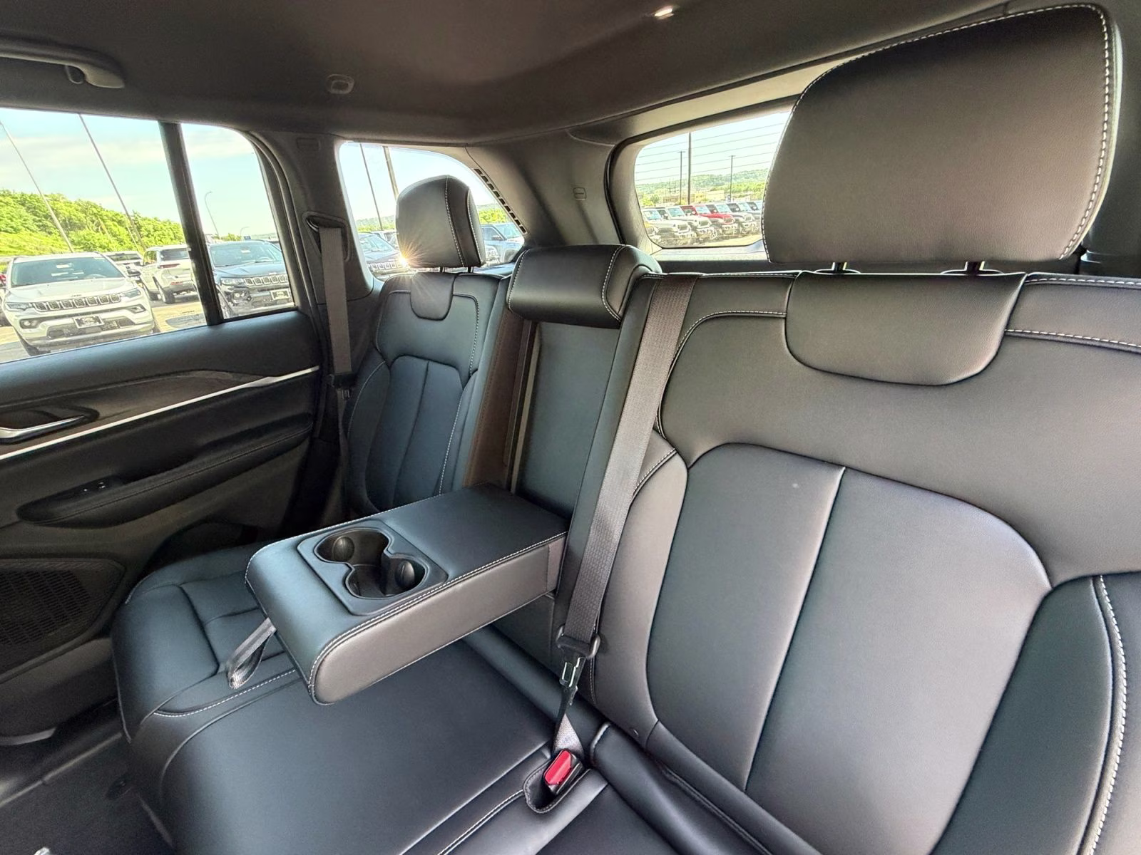 2026 Bright White Clearcoat Jeep Grand Cherokee Limited 4X4 SUV