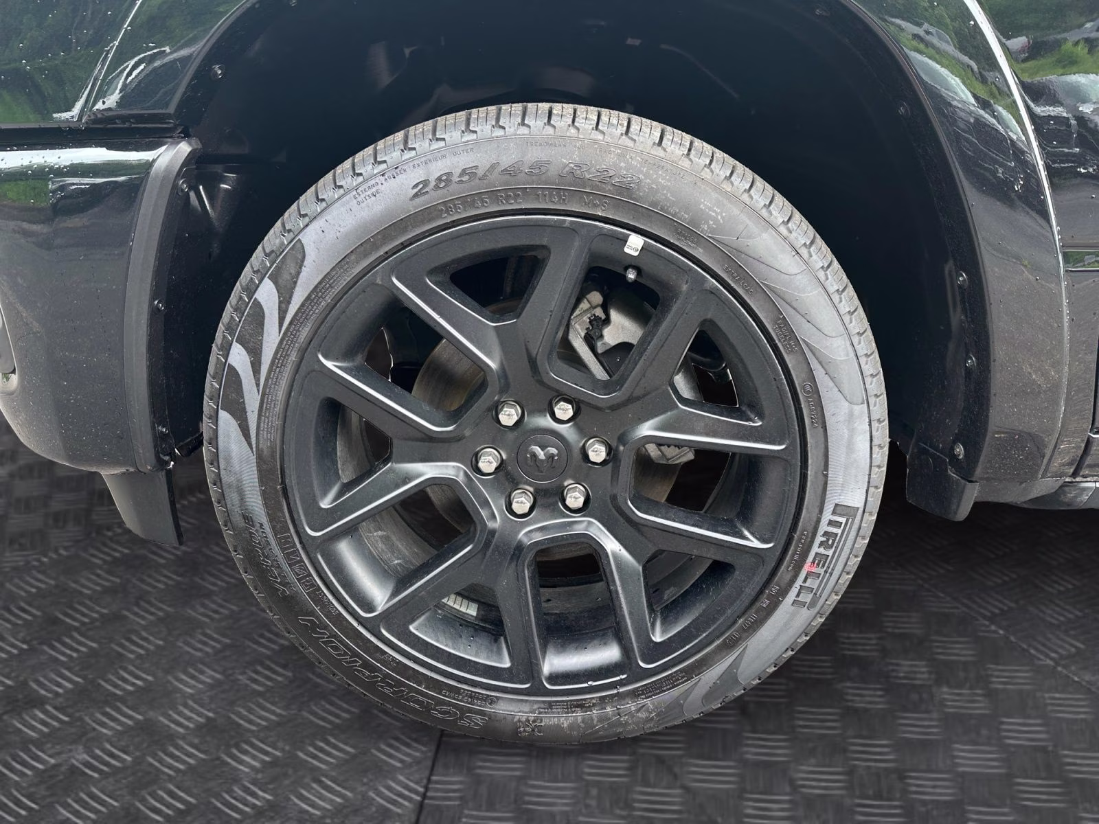 2026 Diamond Black Crystal Pearlcoat Ram 1500 Laramie 4X4 Truck