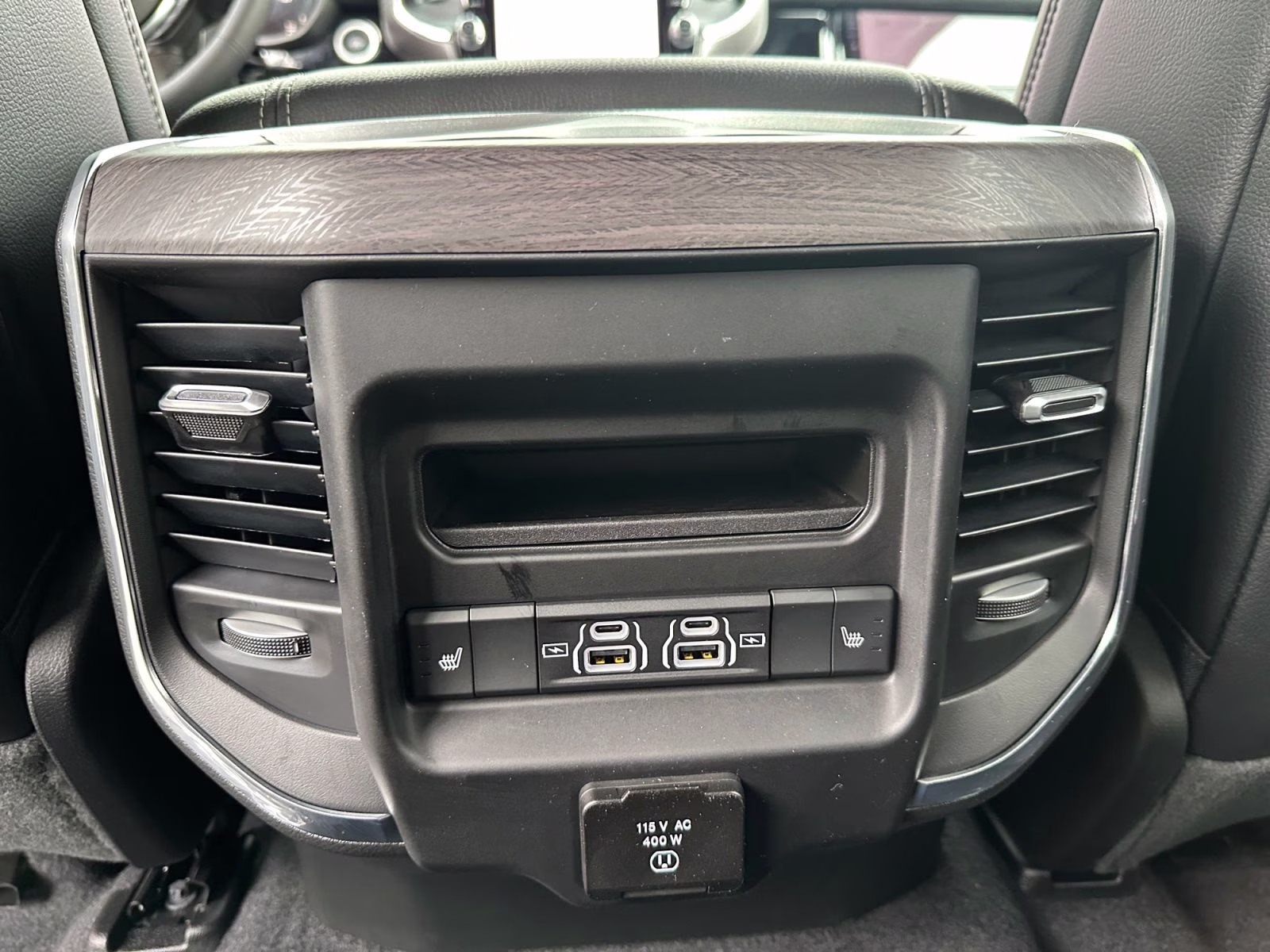 2026 Diamond Black Crystal Pearlcoat Ram 1500 Laramie 4X4 Truck