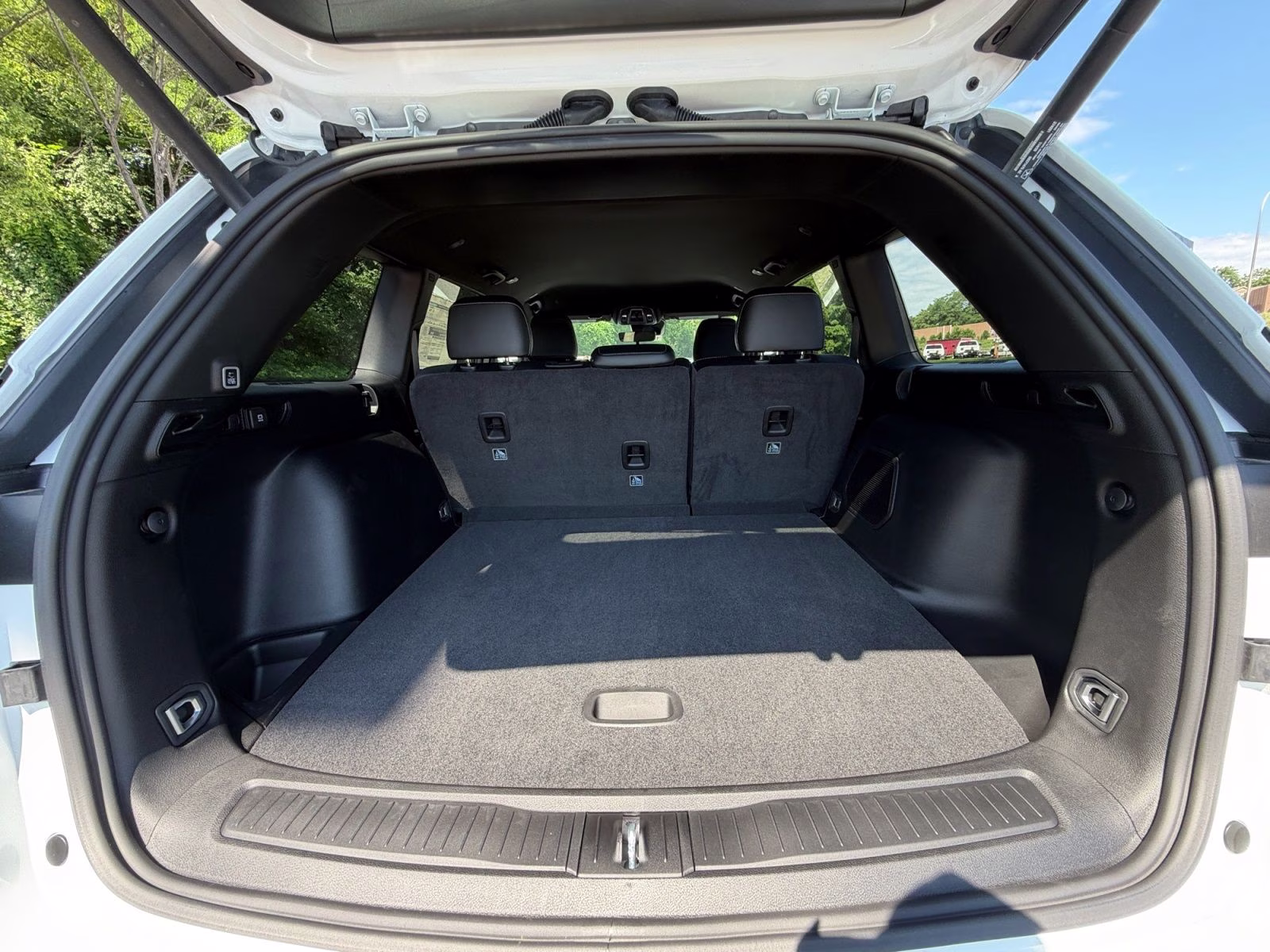 2026 Bright White Clearcoat Jeep Grand Cherokee Limited 4X4 SUV
