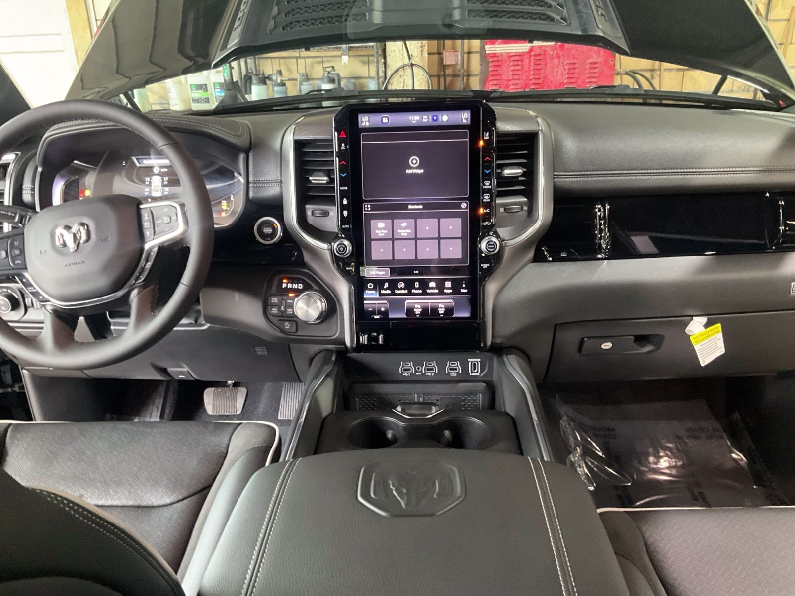 2026 Diamond Black Crystal Pearlcoat Ram 1500 Laramie 4X4 Truck