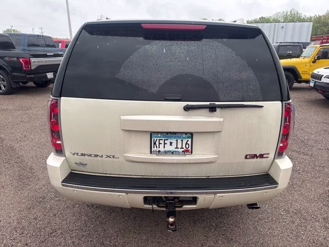 2014 White Diamond Tricoat GMC Yukon XL Denali AWD SUV