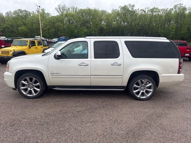 2014 White Diamond Tricoat GMC Yukon XL Denali AWD SUV