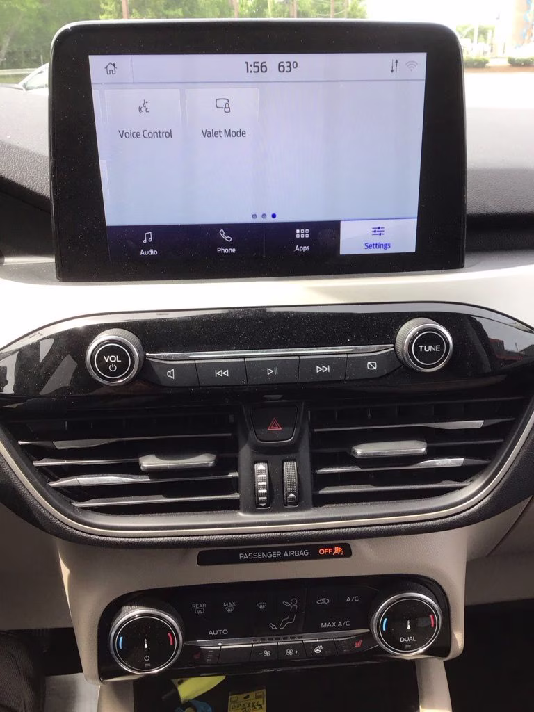 2022 Oxford White Ford Escape SEL AWD SUV