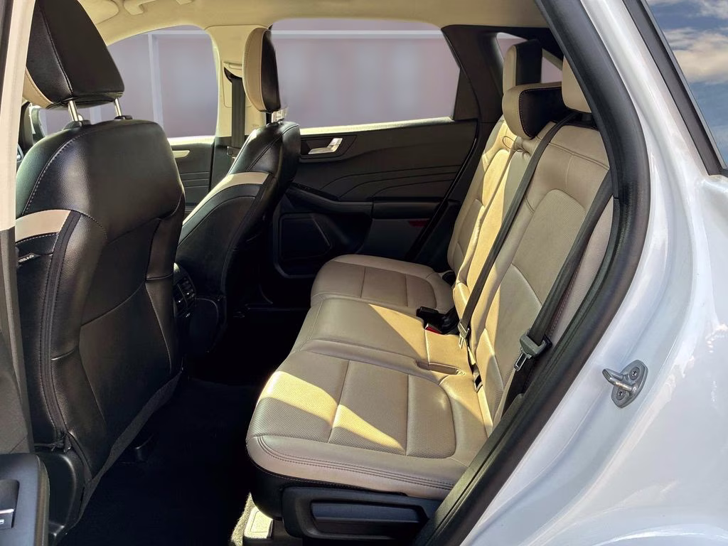 2022 Oxford White Ford Escape SEL AWD SUV