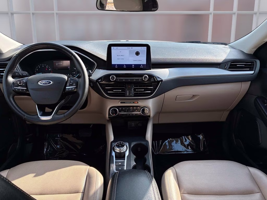 2022 Oxford White Ford Escape SEL AWD SUV