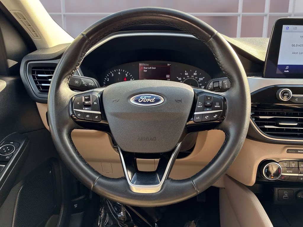 2022 Oxford White Ford Escape SEL AWD SUV
