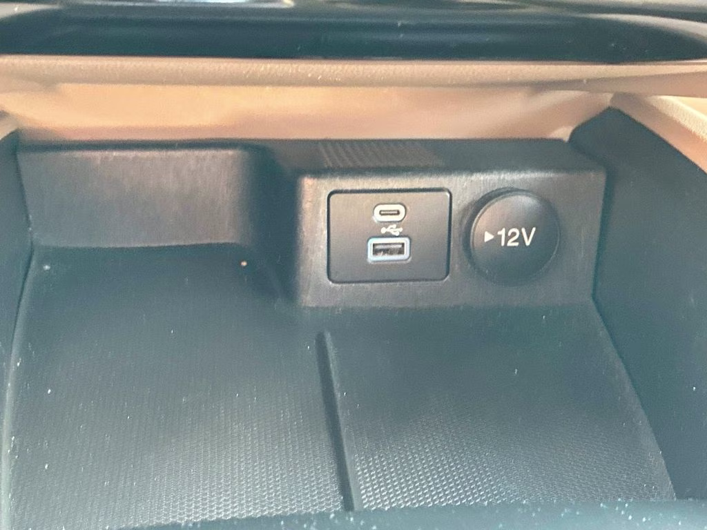 2022 Oxford White Ford Escape SEL AWD SUV