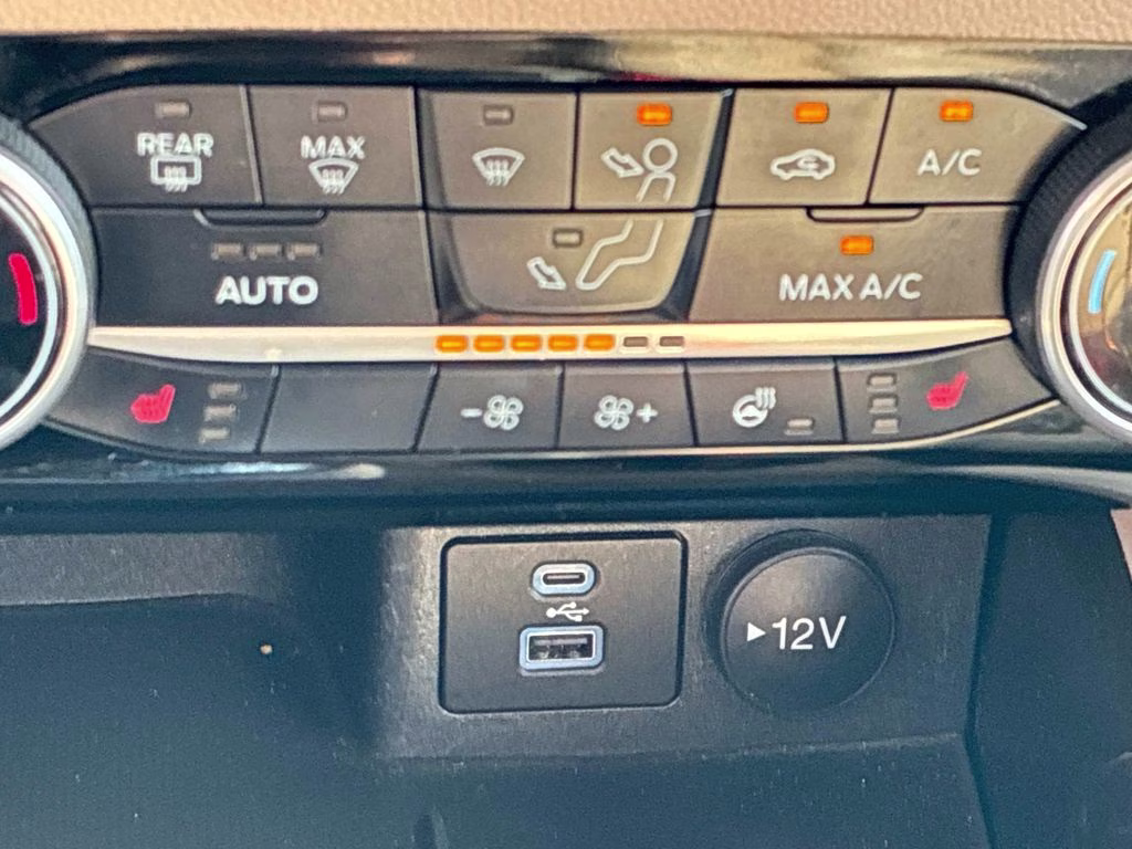 2022 Oxford White Ford Escape SEL AWD SUV