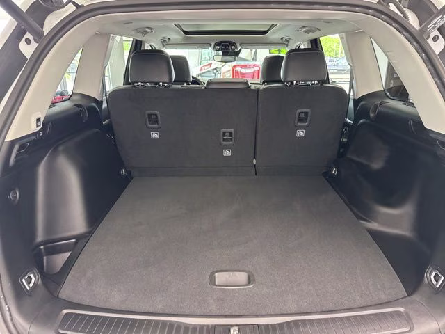 2023 Bright White Clearcoat Jeep Grand Cherokee Limited 4X4 SUV