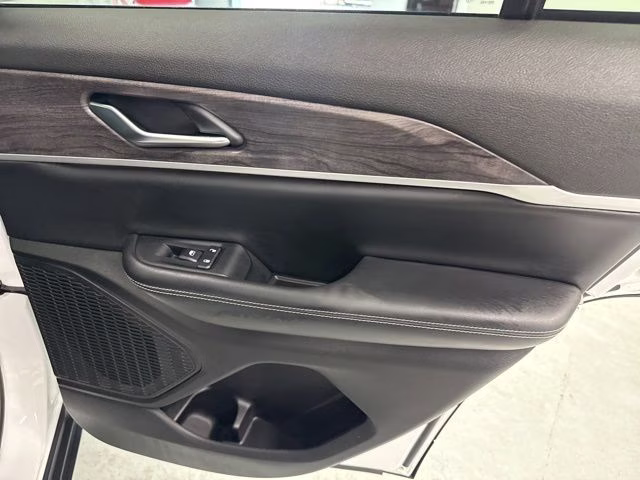 2023 Bright White Clearcoat Jeep Grand Cherokee Limited 4X4 SUV