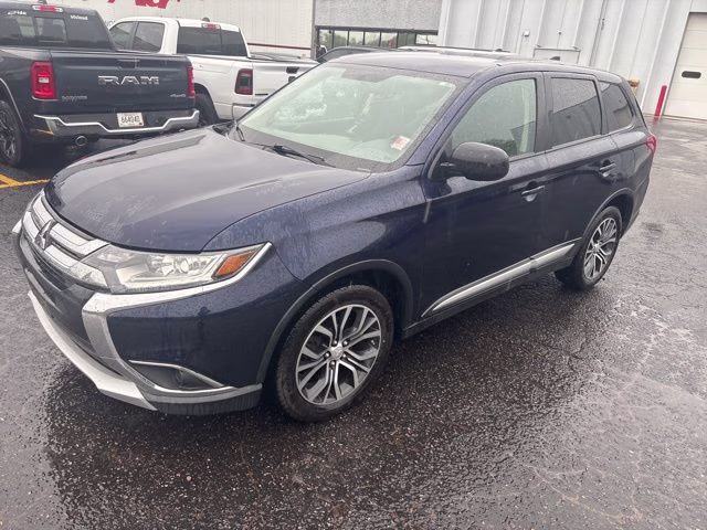 2017 Cosmic Blue Metallic Mitsubishi Outlander ES 4X4 SUV