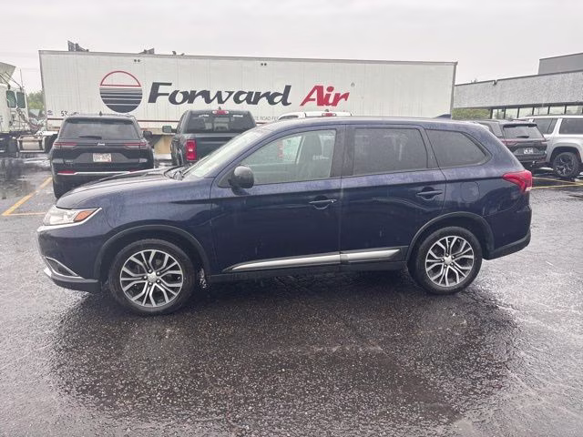 2017 Cosmic Blue Metallic Mitsubishi Outlander ES 4X4 SUV