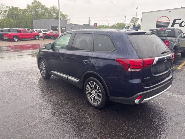 2017 Cosmic Blue Metallic Mitsubishi Outlander ES 4X4 SUV