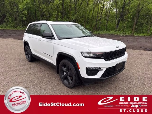 2023 Bright White Clearcoat Jeep Grand Cherokee Limited 4X4 SUV