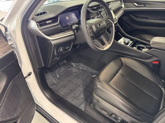 2023 Bright White Clearcoat Jeep Grand Cherokee Limited 4X4 SUV