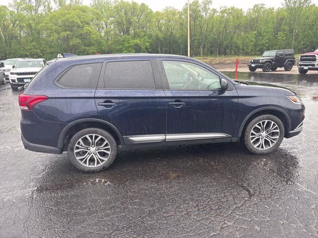 2017 Cosmic Blue Metallic Mitsubishi Outlander ES 4X4 SUV